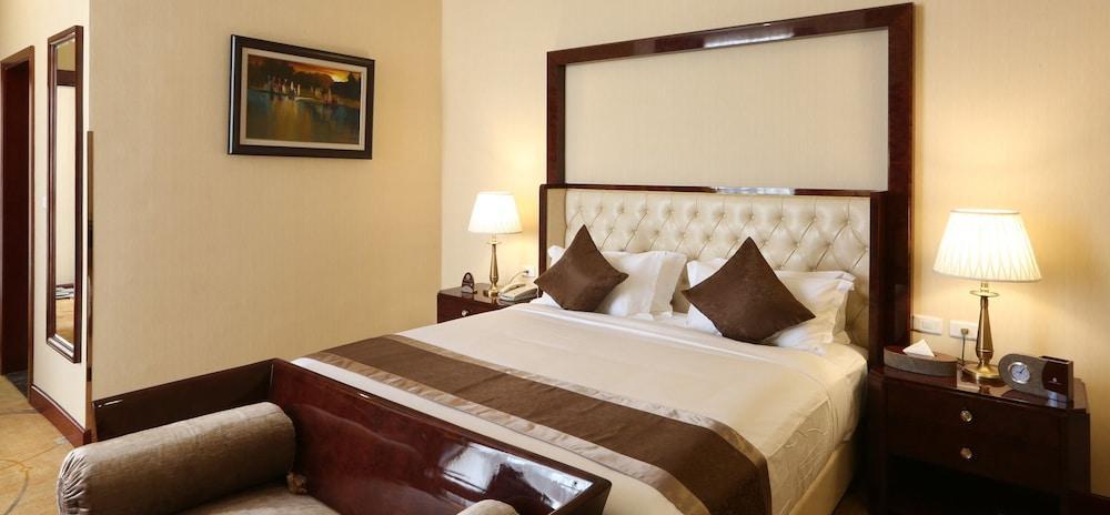 Sapphire Addis Hotel Екстериор снимка