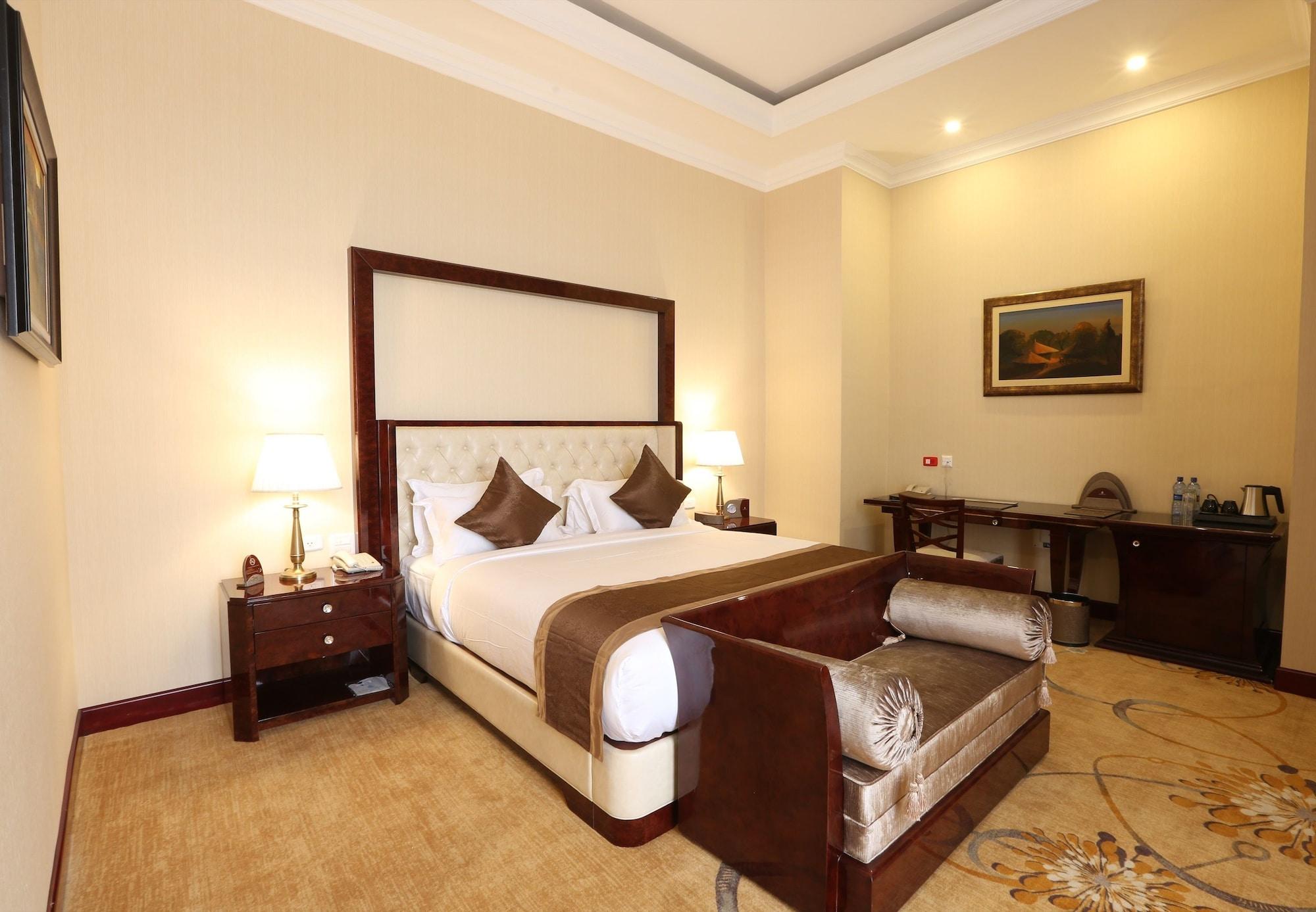 Sapphire Addis Hotel Екстериор снимка