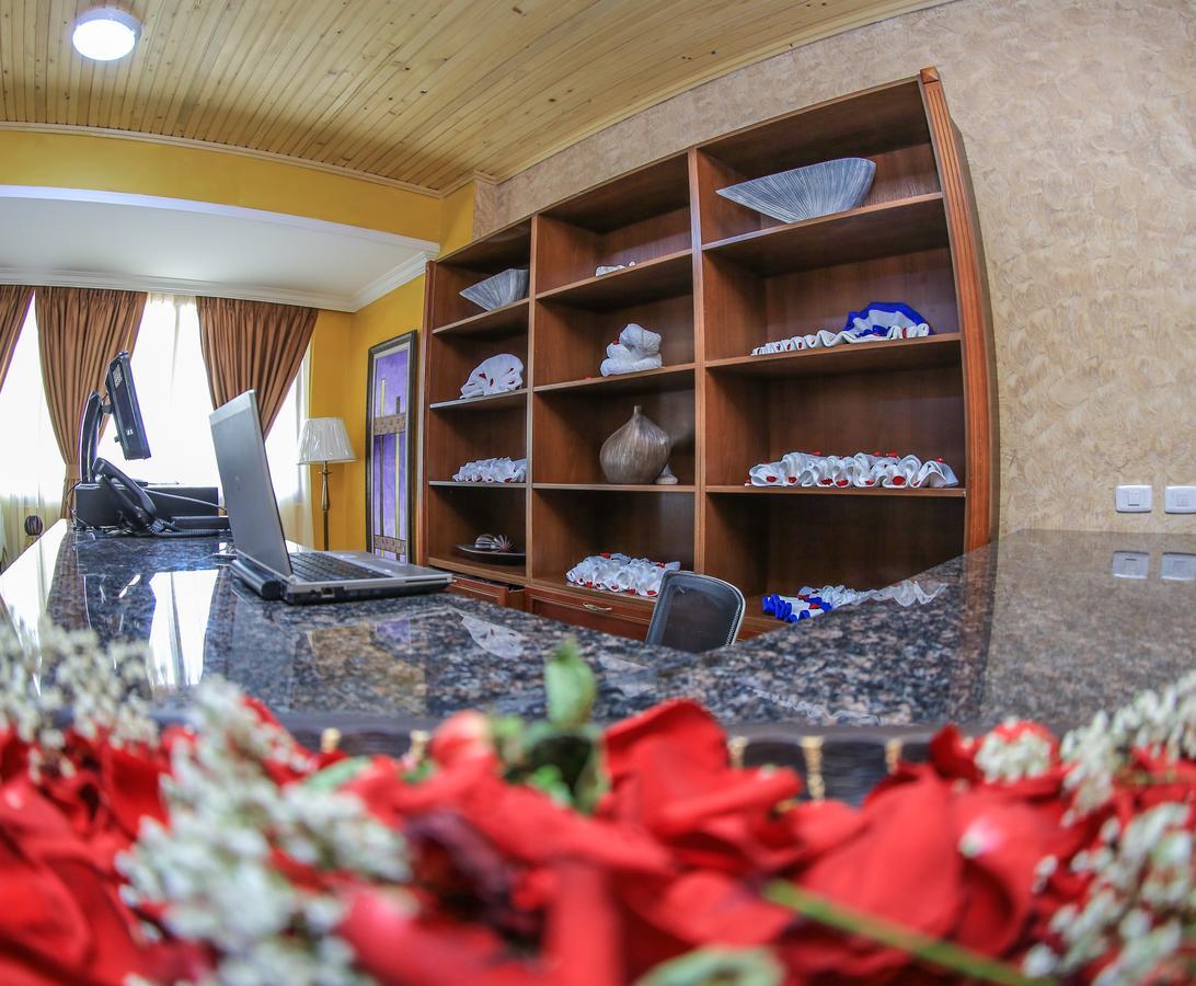 Sapphire Addis Hotel Екстериор снимка