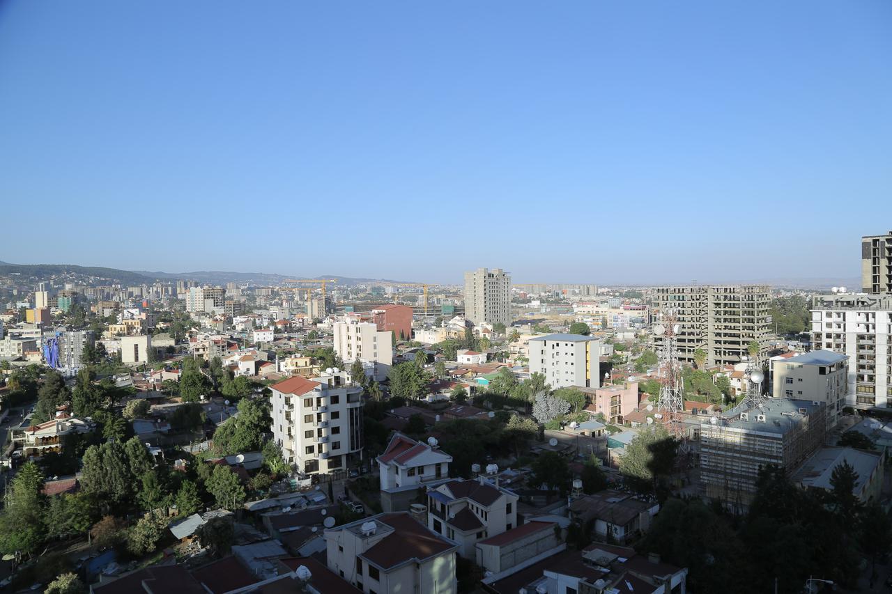 Sapphire Addis Hotel Екстериор снимка