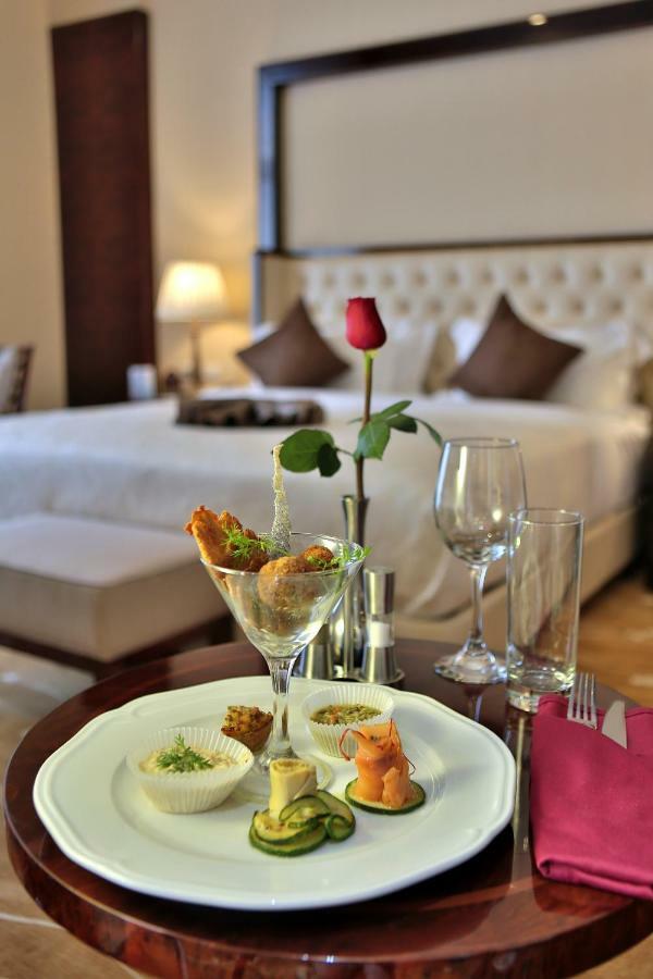 Sapphire Addis Hotel Екстериор снимка