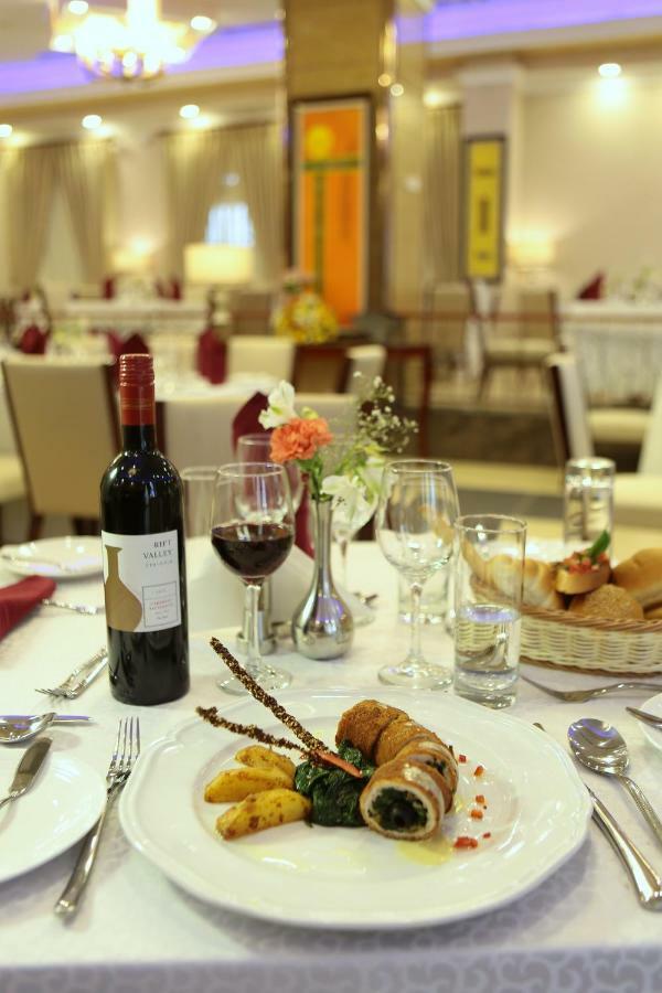 Sapphire Addis Hotel Екстериор снимка